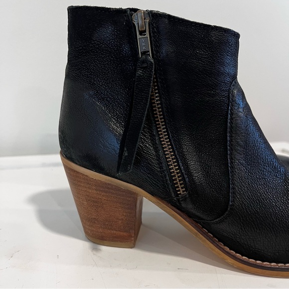 Urban Outfitters Faye Leather Ankle Boots - Picture 5 of 15